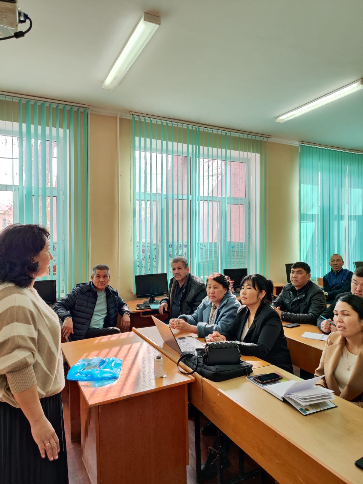 Дене тәрбиесі оқытушыларының біліктілін арттыру курстары (2)
