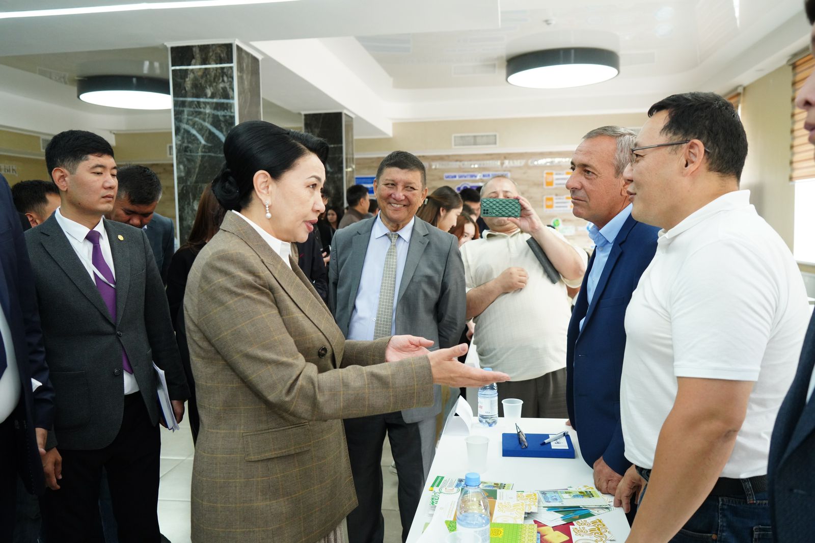The exhibition "Young Specialist - 2023" was held for graduates of the M.Auezov university