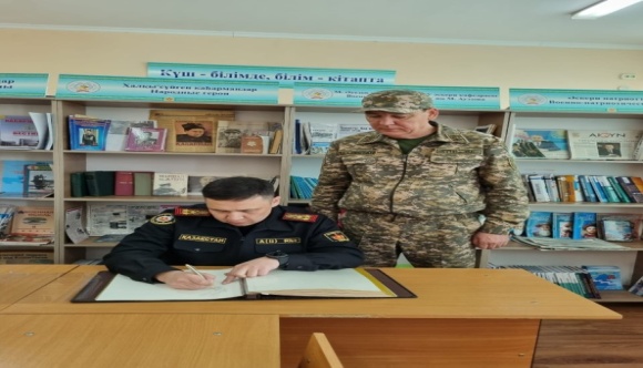On April 8, 2022, the head of the Main Directorate of Military Police of the Ministry of Defense of the Republic of Kazakhstan, Colonel Kulumbetov R. zh., visited the Military Department of NJSC" training named after M. Auezov".