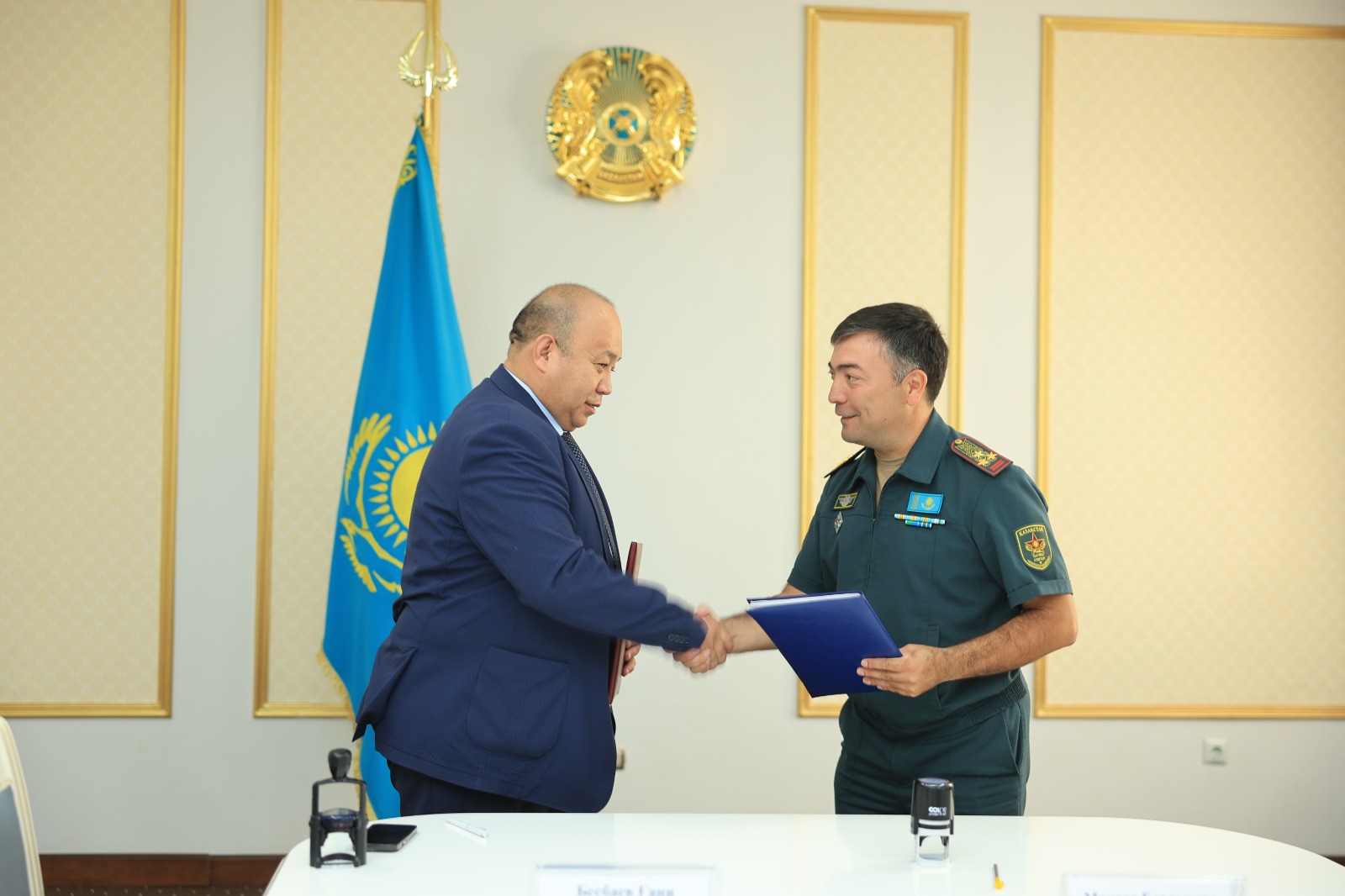 Auezov University and S. Rakhimov Military College Sign Cooperation Agreement