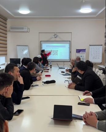 An Auezov scholar delivered a lecture on AI technologies to educators from Uzbekistan
