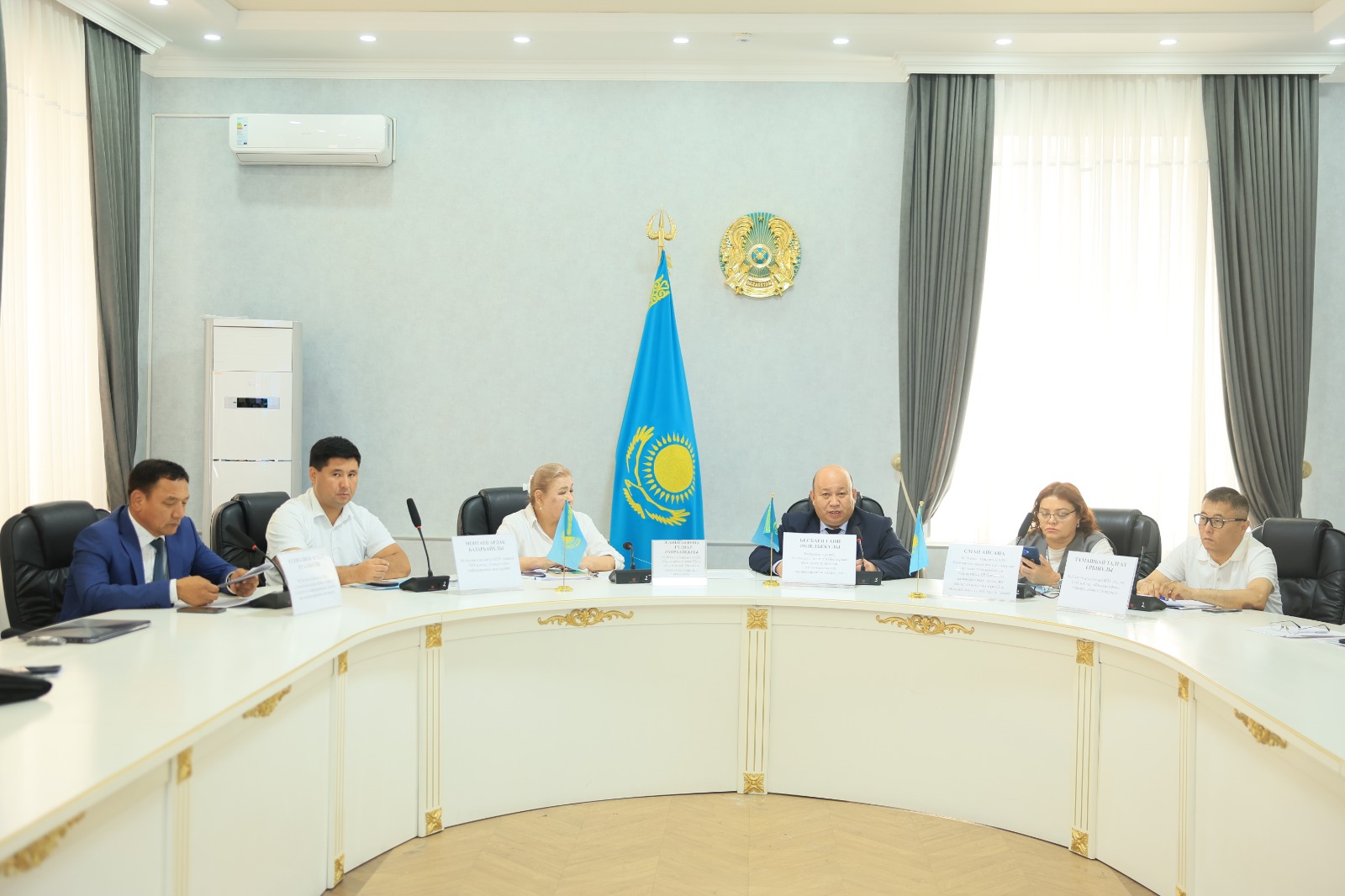 Әуезов университетінде Мемлекеттік рәміздер күніне арналған дөңгелек үстел өтті