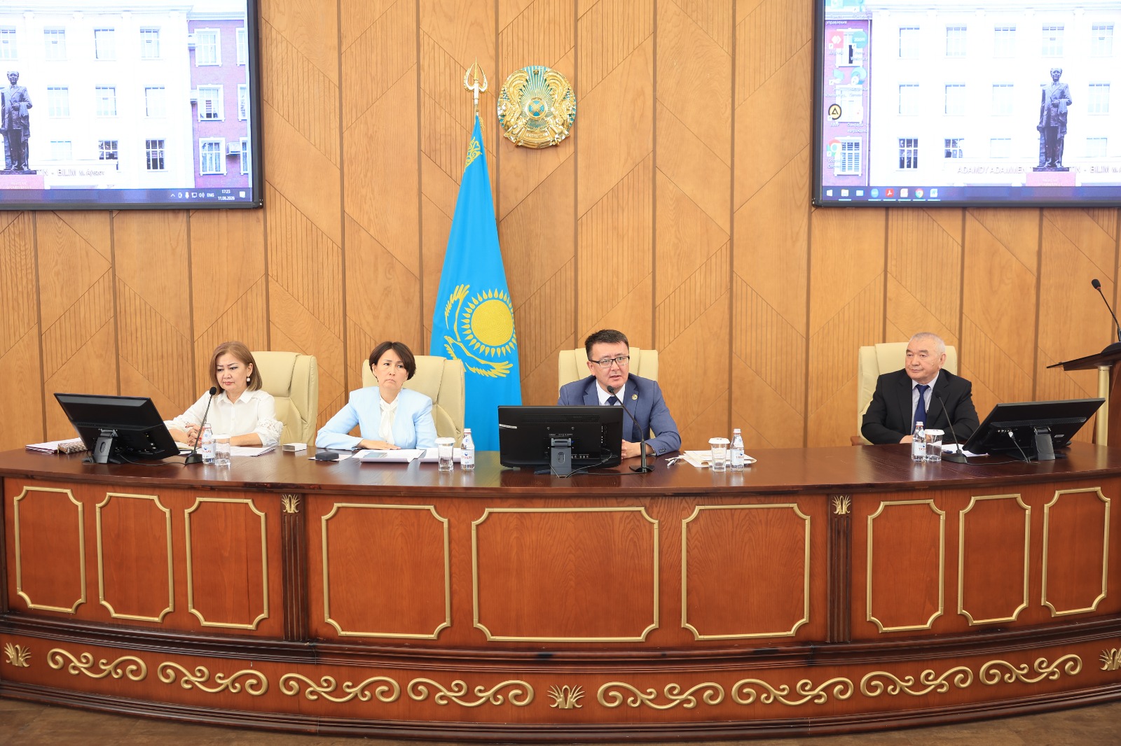 Auezov University holds a farewell ceremony for Rector Darkhan Ahmed-Zaki
