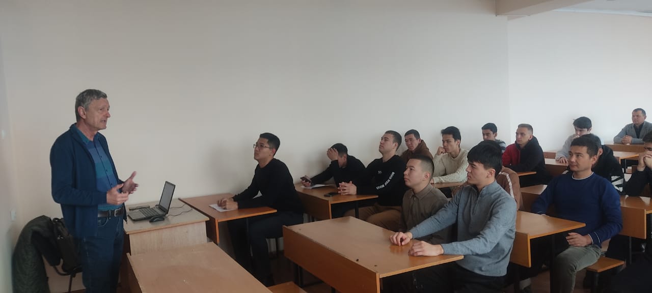 Шетелдік ғалым, PhD философия докторы Д. П. Караиванов "Энергетика және дәстүрлі емес энергетикалық жүйелер"кафедрасының білім алушыларына дәрістер оқуы, семинарлар өткізуі
